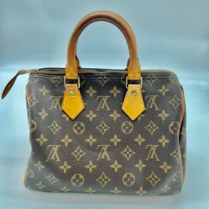 Sold !💯 Authentic Louis Vuitton Speedy 25